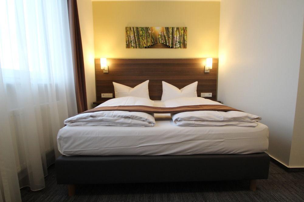 Trip Goethe Business Messe Hotel 3*