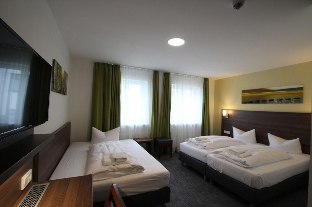 Trip Goethe Business Messe Hotel 3*